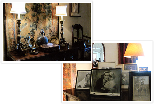 屋敷の中の調度品/歴史の家族の本物の写真がそのまま飾られた館内